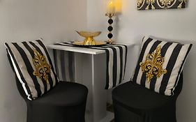 Apt FIONA1 Centrum700m Parking Bezpłatny Monitorowany Salon TV Sypialnia TV Kuchnia Łazienka Rekuperacja